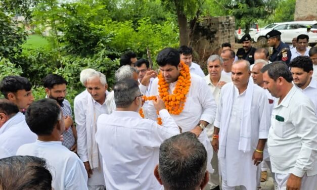 बरसाती जल निकासी की व्यवस्था में सरकार व प्रशासन पूरी तरह फेल, जनता परेशान- दुष्यंत चौटालाबोले, ग्रामीण क्षेत्र में फसलें हो रही खराब और शहरी क्षेत्र में लोगों का घरों से निकलना दूभर