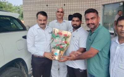सेवा सुरक्षा व रोजगार की गारंटी को लेकर सीएम के ओएसडी को सौंपा ज्ञापन