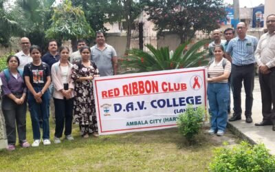 एचआईवी/एड्स पर जागरूकता हेतु रेड रिबन क्लब ने चलाया रेड रिबन से पौधा सुसज्जीकरण अभियान