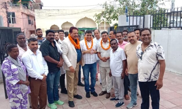 भगवान वाल्मीकि प्रबंधक कमेटी ने निशुल्क हेल्थ ओर आंखों का चेकअप कैंप का किया आयोजन