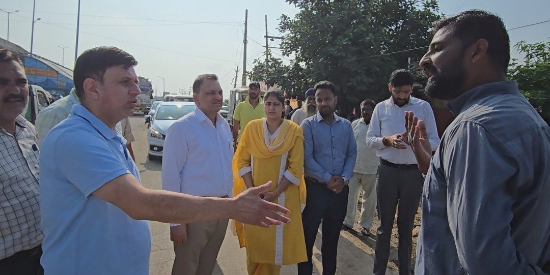 अंबाला शहर नगर निगम कमिश्नर वीरेंद्र लाठ ने की स्वच्छता पखवाड़े की शुरूआत, जनता को दिया जरूरी संदेश