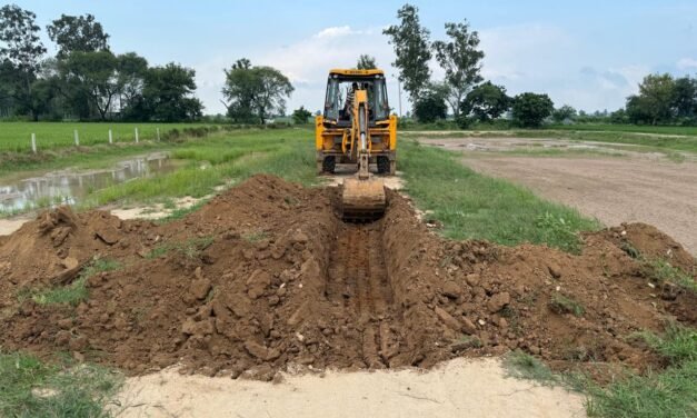 जिला नगर योजनाकार अंबाला के दस्ते ने अवैध रूप से विकसित की जा रही अवैध कालोनी में चलाया पीला पंजा