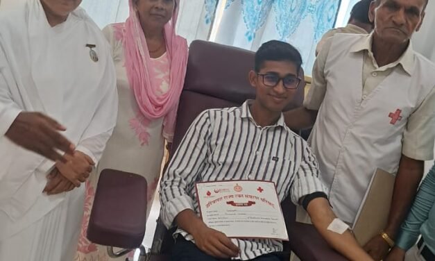 ब्रह्मकुमारी सेंटर में 52 लोगों ने किया रक्तदान