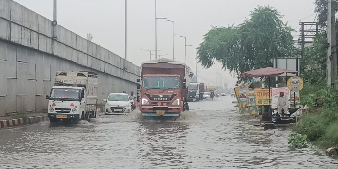 विधायक मनमोहन भडाना की समालखा मे पानी निकासी की कोशिश नही आई काम,हल्की सी बारिश से शहर मे हो रहा जलभराव