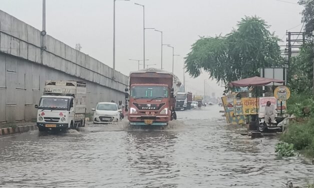 विधायक मनमोहन भडाना की समालखा मे पानी निकासी की कोशिश नही आई काम,हल्की सी बारिश से शहर मे हो रहा जलभराव