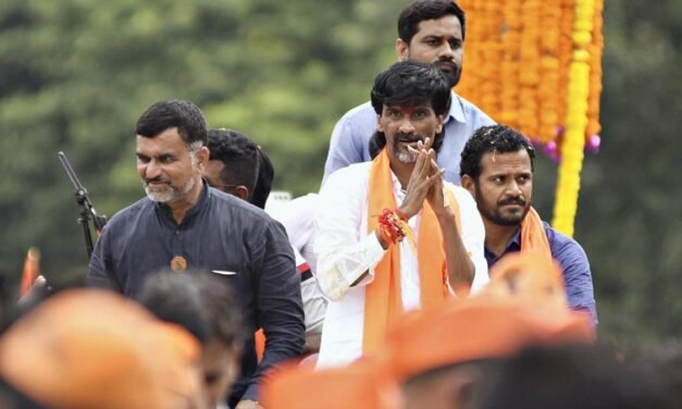 मुंबई में जरांगे के प्रदर्शन को रोकने की कोशिश नाकाम