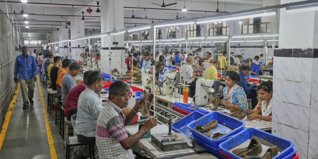 अमेरिकी टैरिफ से भारतीय उद्योगों और रोजगार पर गहरा असर