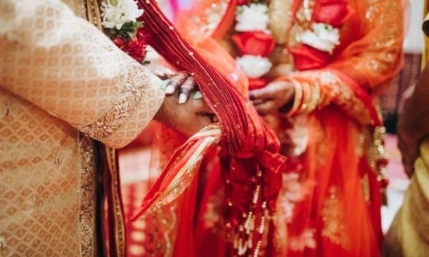 पंजाब के गाँव में लव मैरिज पर बैन: बिना परिवार की मंज़ूरी के शादी नहीं