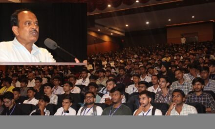 आर्य कॉलेज में आर्ट्स व साइंस विभाग के विद्यार्थियों के लिए आयोजित हुआ ओरिएंटेशन कार्यक्रम