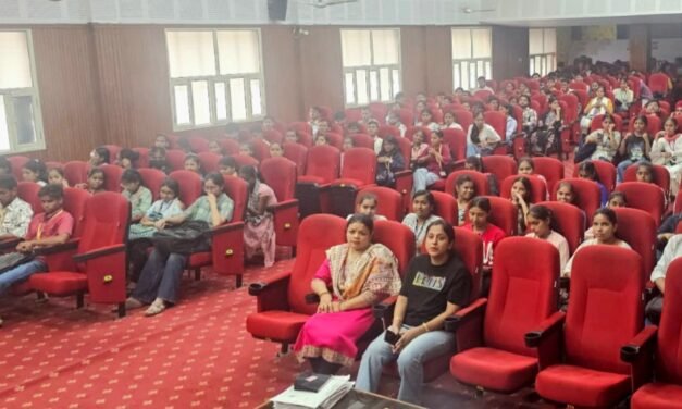 डाकखाने की सेवाओं ने जीवन को आसान बनाया : सुरेश राठौर