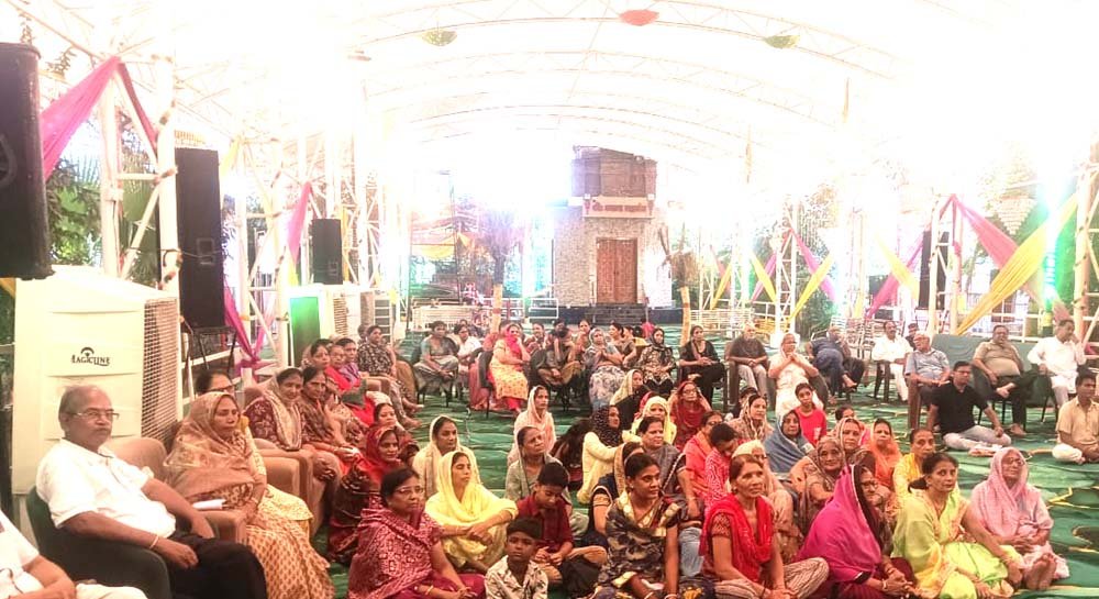 श्रीमद भागवत कथा:गीता ज्ञान आत्मसात कर देवता बन सकता है मानव: दिनेशांनद महाराज