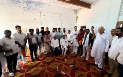 संगठन सृजन अभियान के तहत कांग्रेस ने शहर में बनाए 17 वार्ड प्रधान, विधायक निर्मल सिंह और जिलाध्यक्ष पवन अग्रवाल ने दिए नियुक्ति पत्र