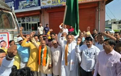 खरखौदा में भाजपा प्रदेश अध्यक्ष बड़ौली ने राहत सामग्री के ट्रकों को पंजाब के लिए रवाना किया