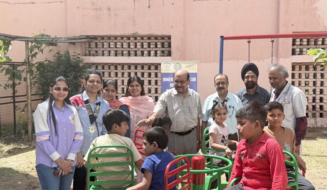 इनर व्हील क्लब रोहतक ने पीजीआईएमएस में बच्चों के लिए बगीचा और झूले बनवाए