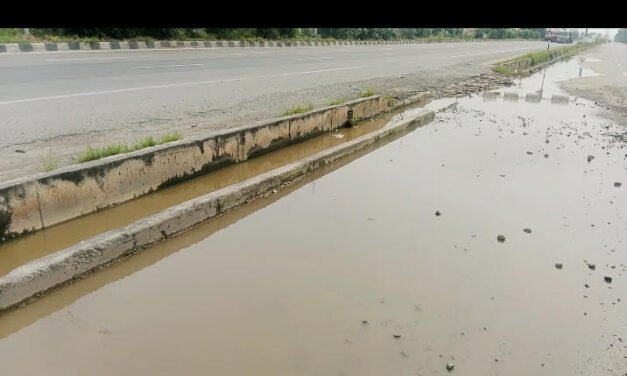 एनएच-48 और 71 पर जलभराव, रेवाड़ी जिले में जनजीवन अस्त-व्यस्त