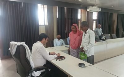 नायब तहसीलदार संजीव अत्री ने समाधान शिविर में सुनी जन समस्याएं