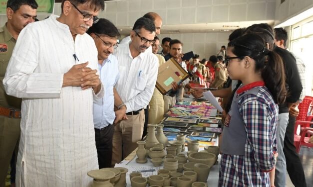 चुनौतियों से निपटने में देश का युवा वर्ग पूरी तरह सक्षम -औमप्रकाश धनखड़