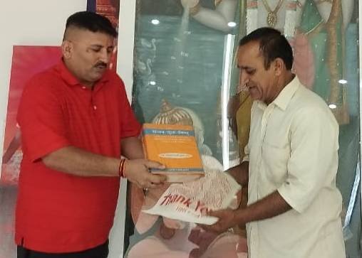 वीरजी कुटिया के समीप शररती तत्वों से हो रही थी परेशानी, राकेश मेहता ने एसपी को मिली मामले की दी जानकारी