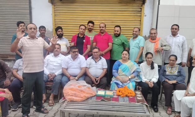 मेयर शैलजा संदीप सचदेवा ने  अंबाला शहर के बलदेव नगर से सेवा पखवाड़े की शुरूआत की, स्वच्छता योद्धाओं को सम्मानित कर स्वच्छता के लिए समाज को किया जागरूक