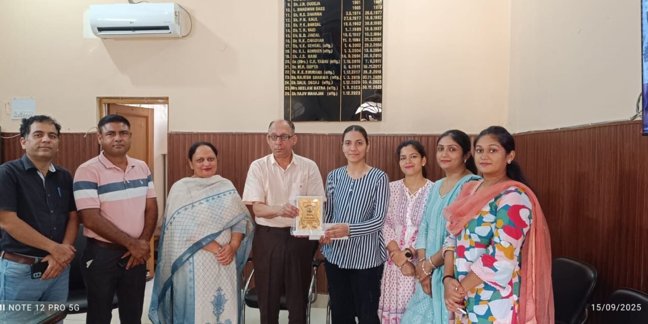 डीएवी कॉलेज की एमकॉम छात्रा राजनदीप कौर ने यूनिवर्सिटी में हासिल किया दूसरा स्थान