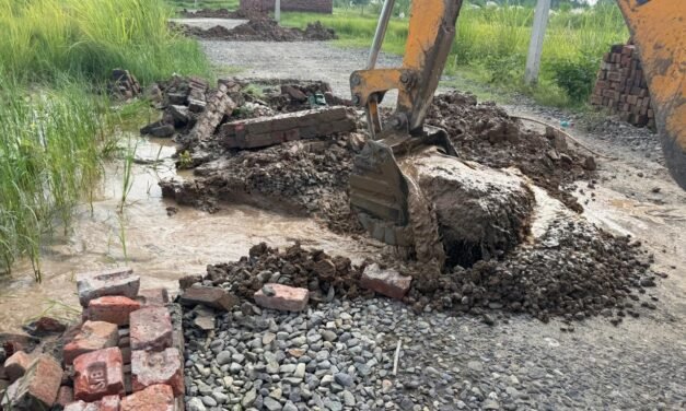 जिला नगर योजनाकार अंबाला दस्ते ने 1.5 एकड़ में अवैध रूप से विकसित की जा रही कालोनी चलाया पीला पंजा                  