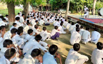 सरकारी वरिष्ठ माध्यमिक विद्यालय शाहपुर में प्राथमिक चिकित्सा जागरूकता कार्यक्रम आयोजित, प्रशिक्षिका सुनैना गुप्ता ने दिया प्रशिक्षण