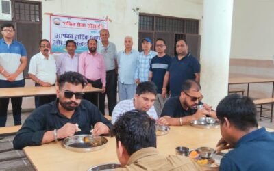 शक्ति सेवा सोसायटी ने  दृष्टिहीन बंधुओं में की भोजन वितरण सेवा