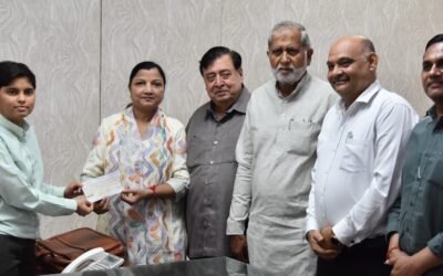 सांसद नवीन जिंदल ने पंजाब में बाढ़ पीड़ितों की सहायता के लिए दिया पांच लाख रुपये का चेक