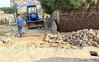 उकलाना में छह माह पहले बनी गली तोड़कर दोबारा निर्माण