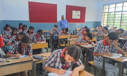 पीएम श्री केंद्रीय विद्यालय क्रमांक 2 में कविता लेखन प्रतियोगिता का आयोजन किया