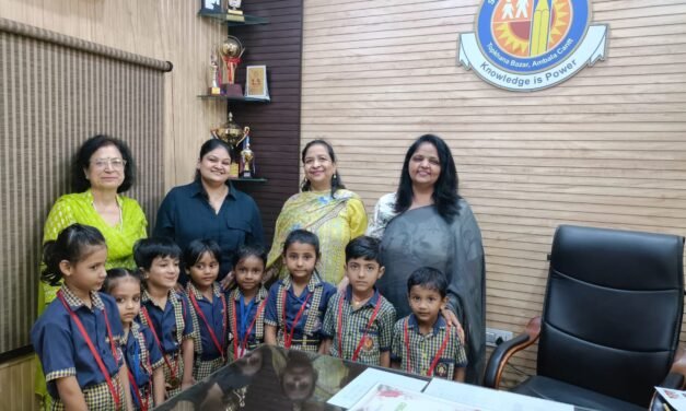 एसडी गर्ल्स हाई स्कूल में बच्चों के लिए कविता वाचन प्रतियोगिता का किया आयोजन