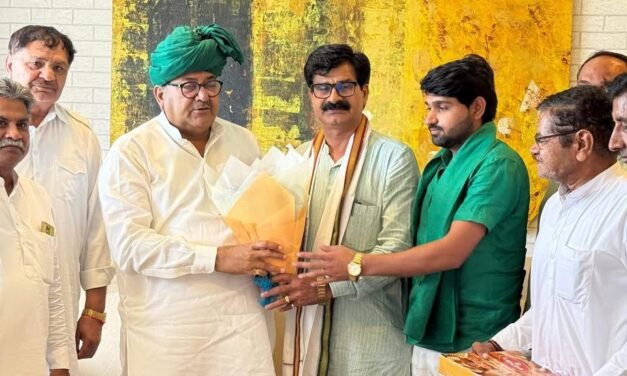 सरपंच स्वराज हुड्डा परिवार सहित इनेलो में शामिल