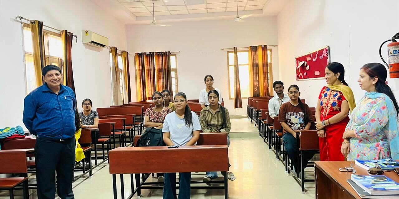 एसडी कालेज में जीएसटी पर वाद विवाद प्रतियोगिता का किया आयोजन