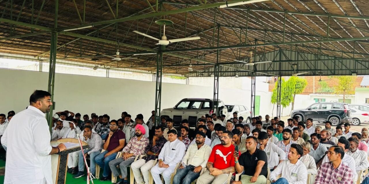 ताऊ देवीलाल जयंती को लेकर इनेलो ने कसी कमर विधायक अर्जुन चौटाला ने ली युवाओं की बैठक, लगाई ड्यूटियां