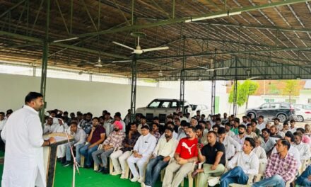 ताऊ देवीलाल जयंती को लेकर इनेलो ने कसी कमर विधायक अर्जुन चौटाला ने ली युवाओं की बैठक, लगाई ड्यूटियां