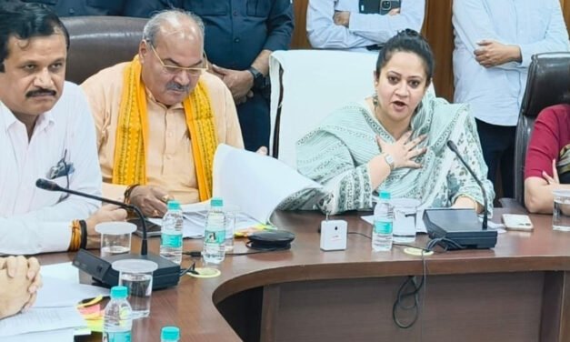 विभागीय कार्यों को तत्परता से पूरा करें, रेवाड़ी में विकास दिखना चाहिए- आरती राव