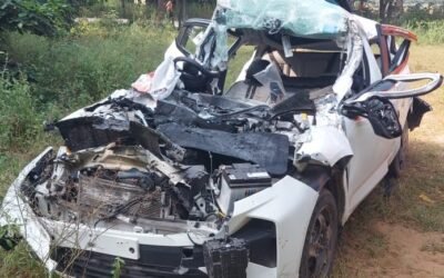 पार्टी कर लौट रहे युवकों की कार ट्रक से टकराई, युवक की मौत