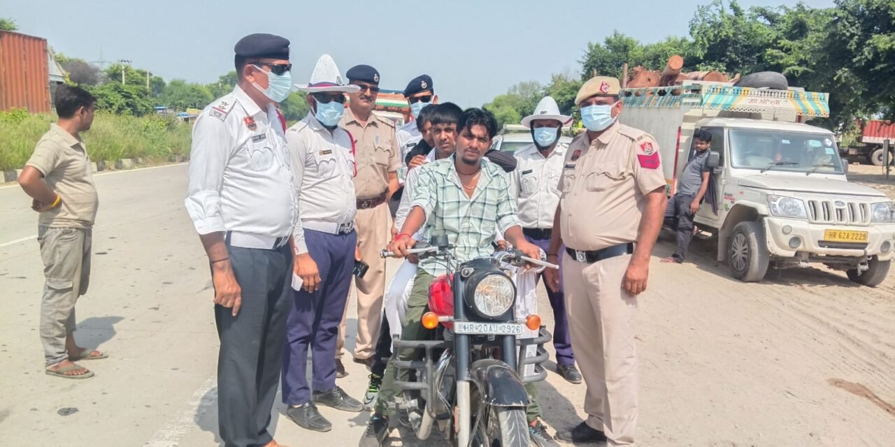 फतेहाबाद ट्रैफिक पुलिस की बड़ी कार्रवाई — 25 अवैध बुलेट साइलेंसर व 10 हाई डेसिबल हॉर्न जब्त कर मौके पर किए नष्ट*