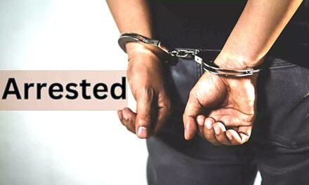 स्नैचिंग मामले में तीन आरोपी गिरफ्तार, छीना गया मोबाइल फोन बरामद