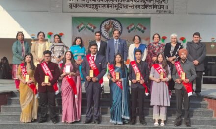डीएवी स्कूल में कक्षा 12 के विद्यार्थियों का आशीर्वाद समारोह