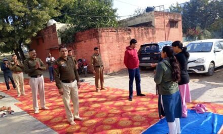 मॉडल टाउन थाना परिसर में सूर्य नमस्कार अभ्यास कार्यक्रम का आयोजन