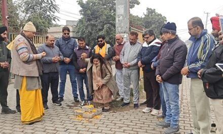 सेक्टर-7 की मुख्य सड़कों के निर्माण कार्य का मेयर शैलजा संदीप सचदेवा ने किया शुभारंभ