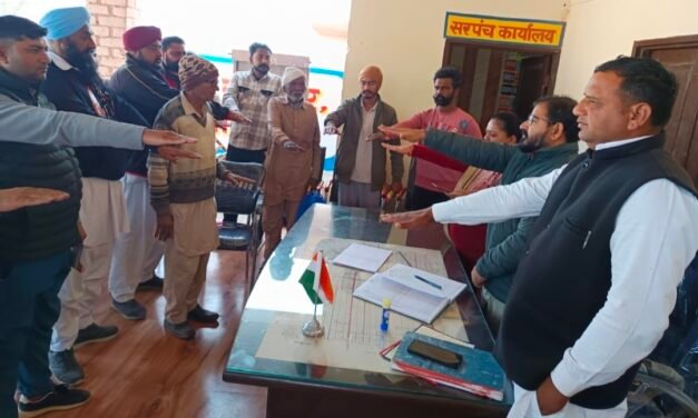 बाल विवाह मुक्त अभियान के तहत गांव नकटा ने ली शपथ