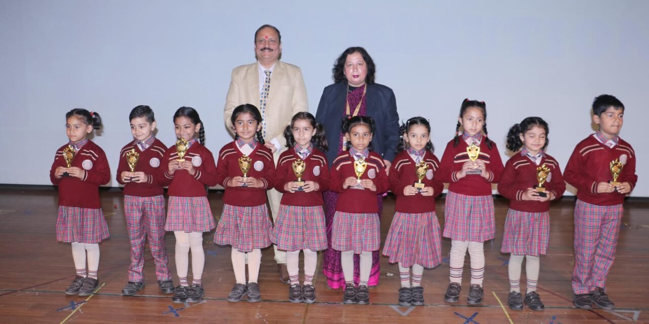 पुलिस डीएवी पब्लिक स्कूल अंबाला में ग्रैंडपेरेंट्स डे समारोह, 400 बच्चों ने दी प्रस्तुति