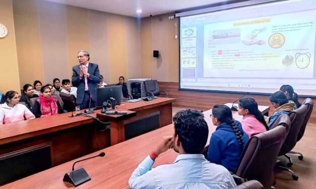 कैंसर केवल बीमारी नहीं सामाजिक चुनौती है: डॉ. रमेश पांचाल