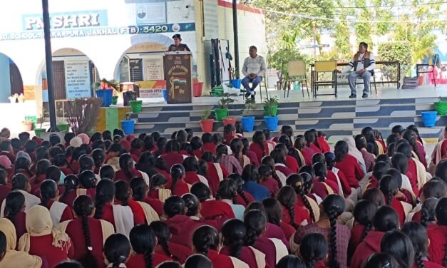 जाखल में पुलिस ने बच्चों को दी साइबर सुरक्षा और डिजिटल अरेस्ट से बचाव की जानकारी