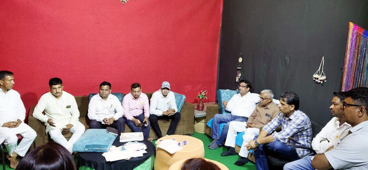 टीचर सेल्फ केयर टीम हरियाणा ने दिखाई मिसाल, दिवंगत शिक्षक के परिवार को 11 लाख से अधिक की सहायता