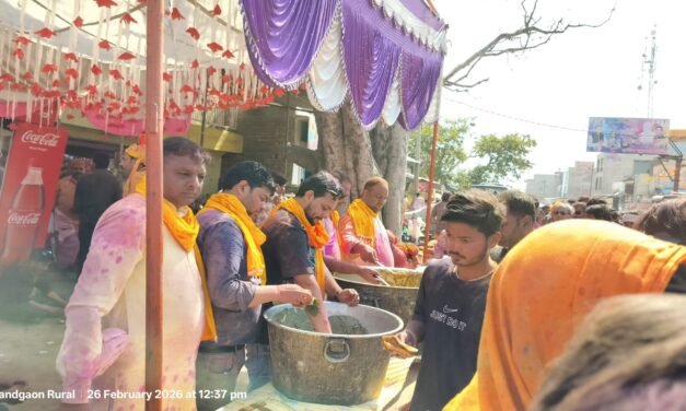 नंद गांव में रंगीली लठमार होली पर मित्तल परिवार का विशाल भंडारा