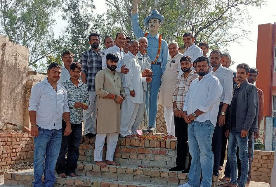 शहीदी दिवस पर जजपा कार्यकर्ताओं ने भगत सिंह को दी श्रद्धांजलि, बाढड़ा में गूंजे देशभक्ति के नारे