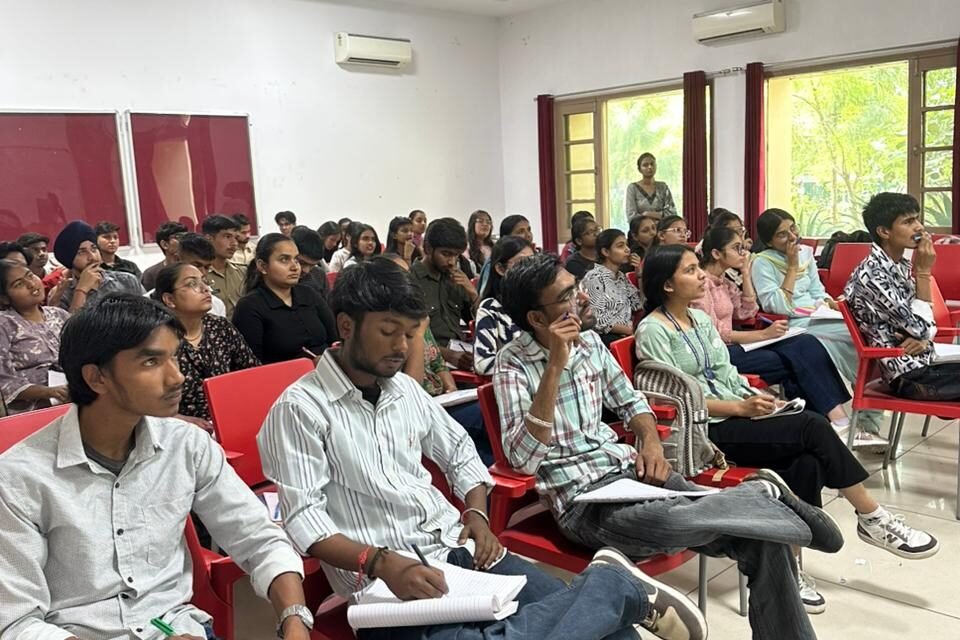 सनातन धर्म महाविद्यालय अंबाला में पाई डे पर मैथ्स ड्रिफ्ट प्रतियोगिता आयोजित